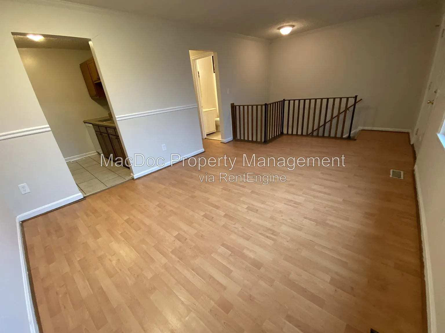 3 bed, 2.0 bath, 1286 sqft, $1,945 — Photo 3