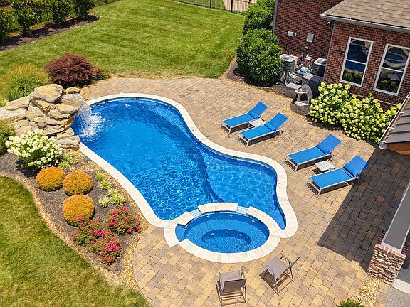 4th image of 1260 Potter Ln