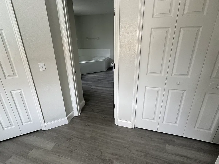 902 Fort St NW — Photo 12