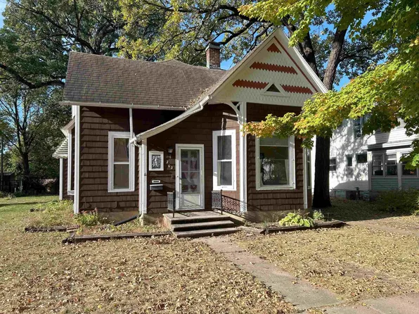 202 Ferguson St, Charles City, IA 50616