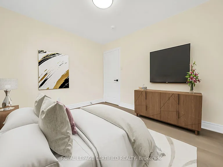5016 Natkarni Cres #UPPER — Photo 29