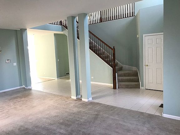 4th image of 6059 Russell Dr