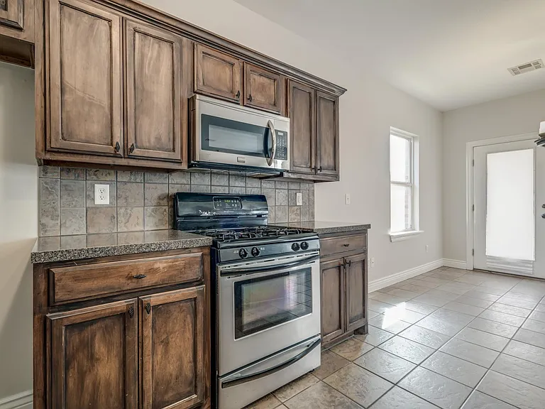 7408 NW 135th St — Photo 32