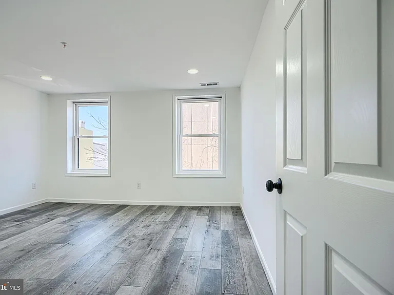 7 Carrollton Ave — Photo 14