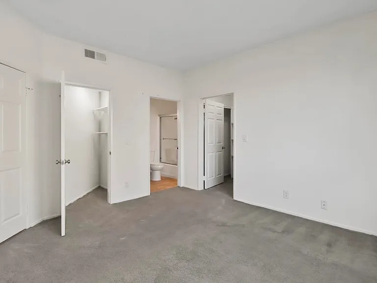 1828 Purdue Ave #201 — Photo 26