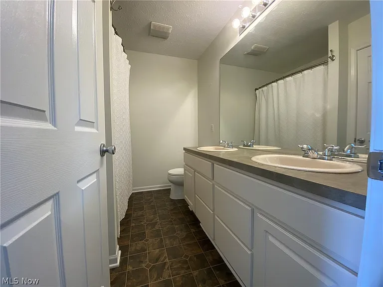 8601 Dunham Dr — Photo 12