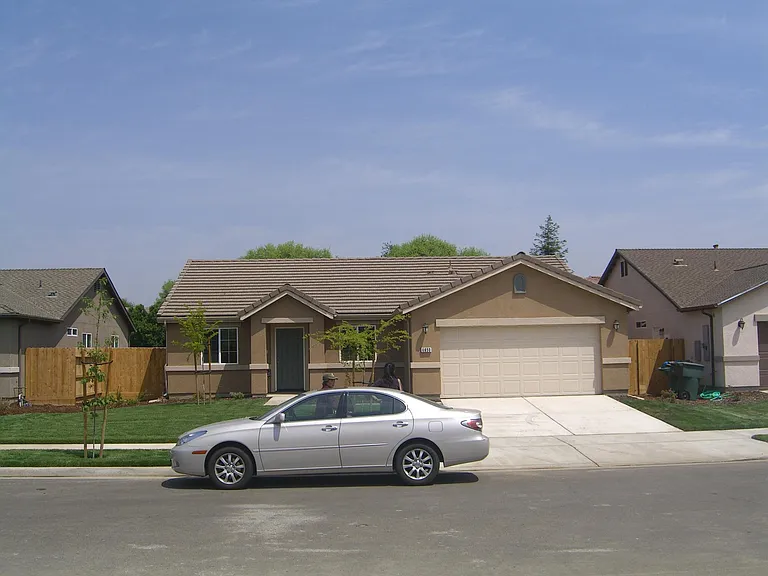 4650 W Rialto Ave — Photo 1