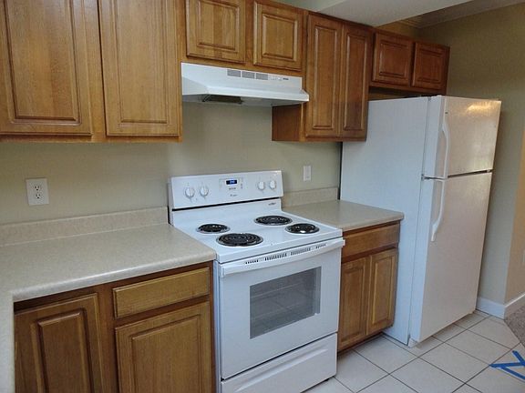 Kitchen Looking Right