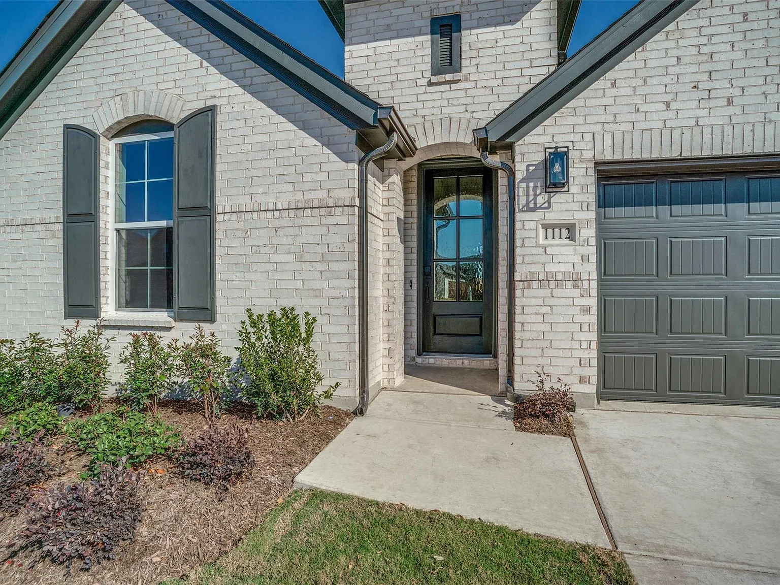 4 bed, 2196 sqft, $2,499 — Photo 3