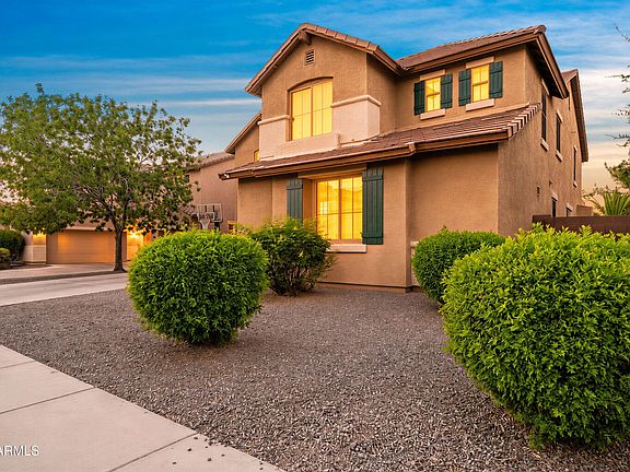 4th image of 742 E KINGBIRD Drive
