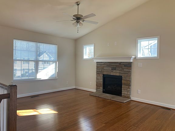 2nd image of 6926 Lunette Ln