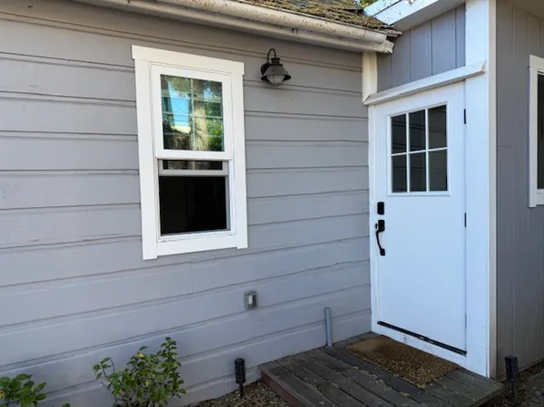 215 English St #1/2, Petaluma, CA 94952