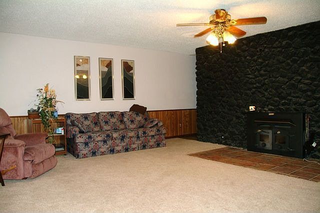 2nd image of 631 W Kansas St