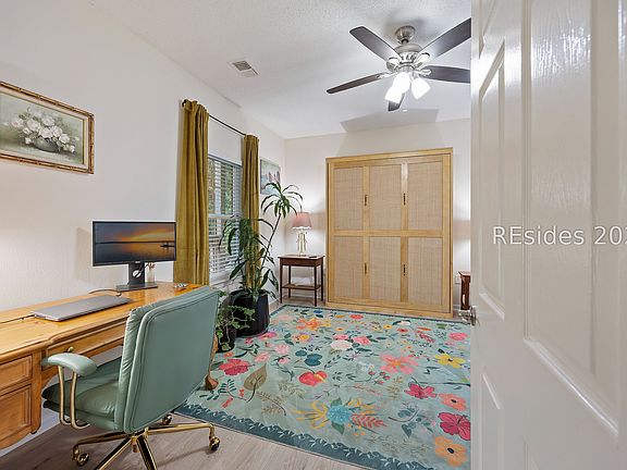 3rd image of 380 Marshland Rd APT E18