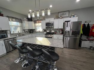 308 E Ottawa St, Paola, KS 66071