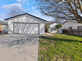 1541 Defender St, Chowchilla, CA 93610