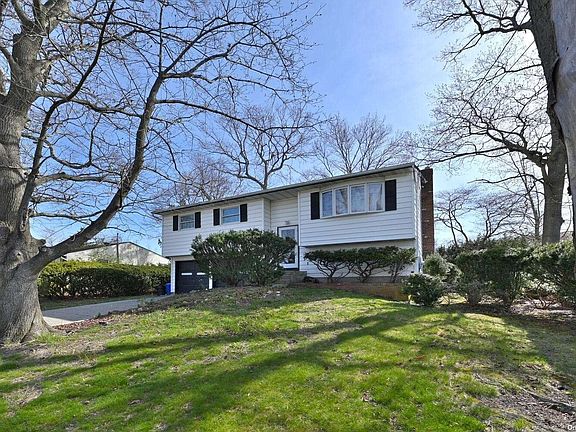 3rd image of 53 S Newtown Ave