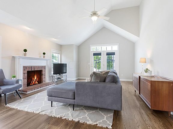 4th image of 6694 Upper Brook Way