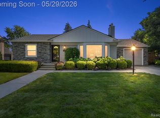 2546 Dorchester Rd, Birmingham, MI 48009