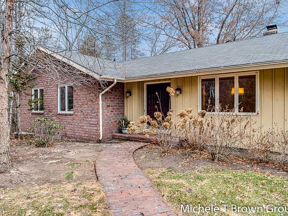 2nd image of 7941 Sudbury Ln SE