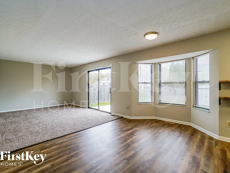 2824 Harnet Ct — Photo 4