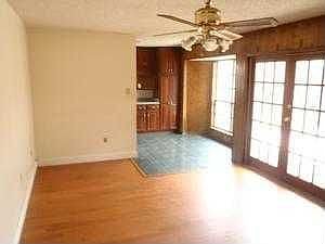 3rd image of 2040 Titan St