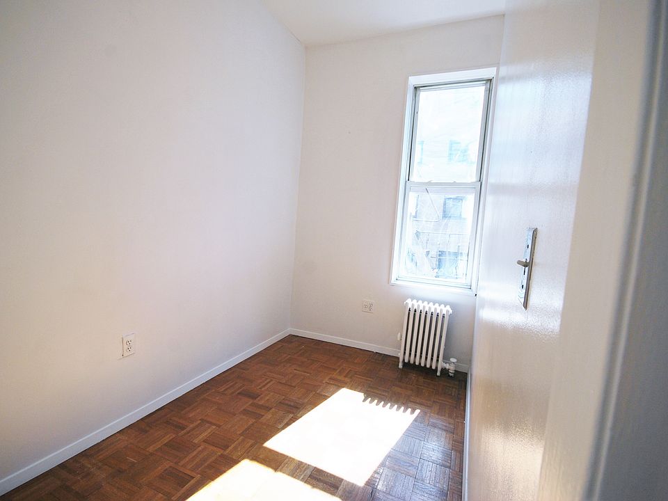 2nd image of 49 Prince St APT 11