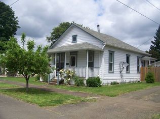 136 SE Maple St, Dallas, OR 97338