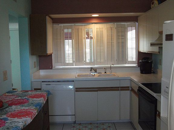 3rd image of 768 Village Circle #230