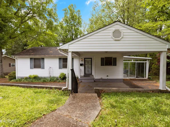 335 East Dr, Oak Ridge, TN 37830