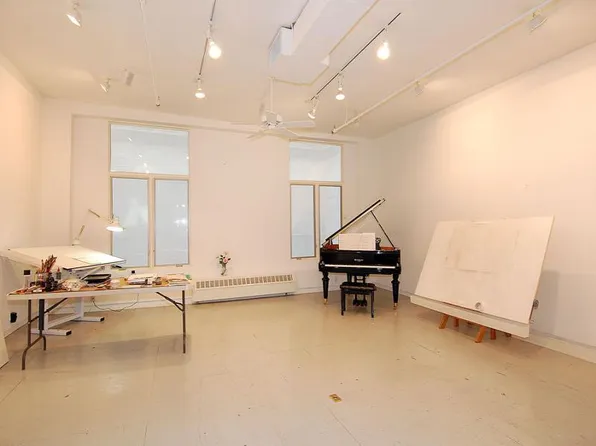 104 Charlton Street image 1 of 3