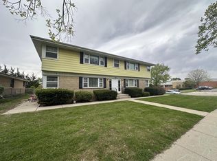 3021 W Wanda Ave, Milwaukee, WI 53221