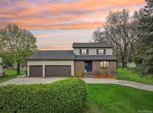 4630 Pasture Ln, White Lake, MI