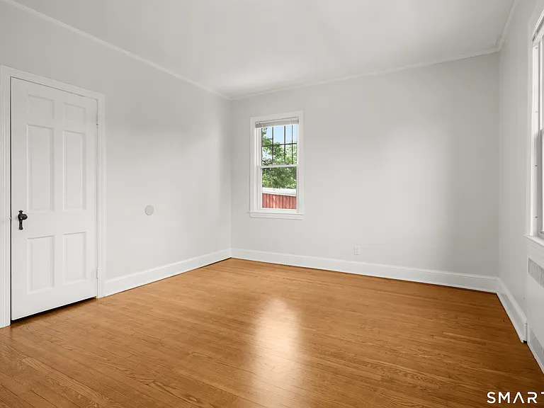 6 Highland St #B2 — Photo 31