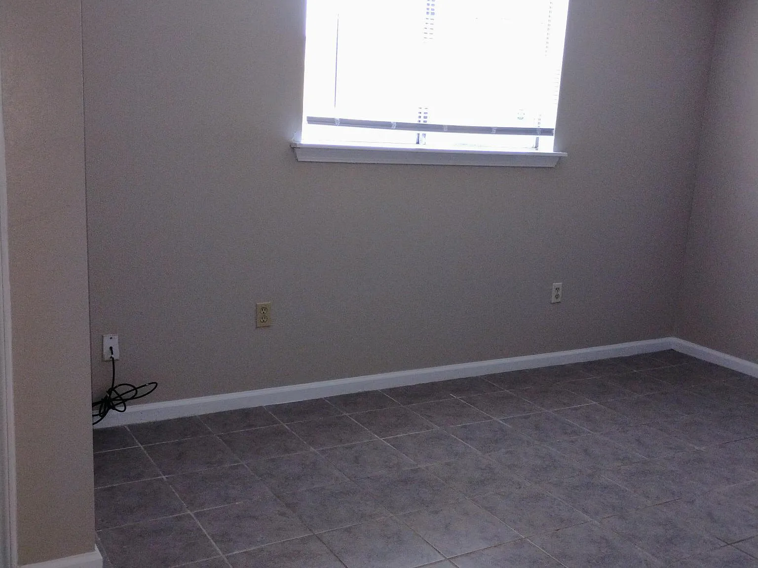 2 bed, 950 sqft, $950 — Photo 4