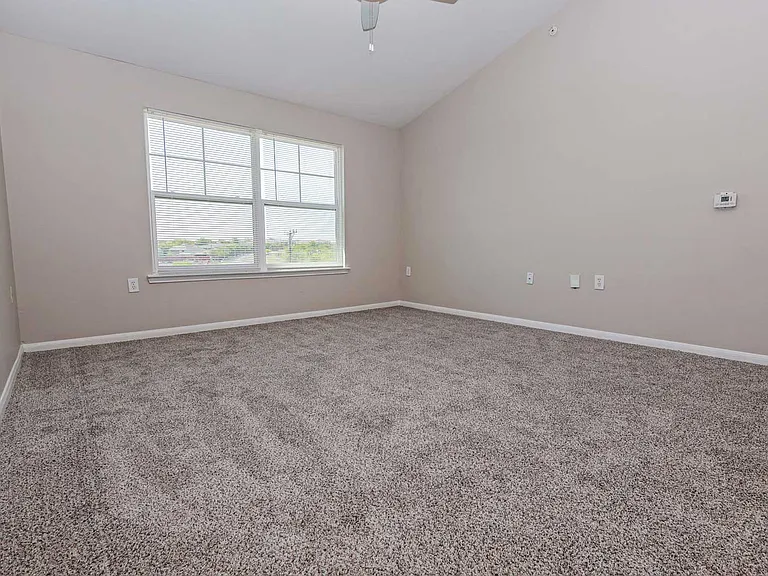 Worthington Point Apartments — Photo 65