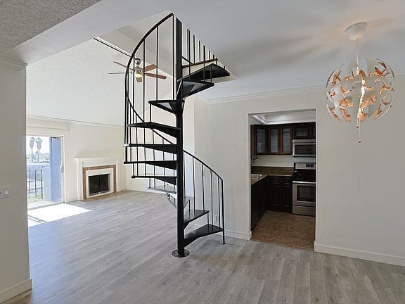 2nd image of 1919 E Beverly Way APT 308
