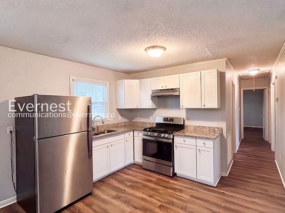 4th image of 4026 Angus Dr