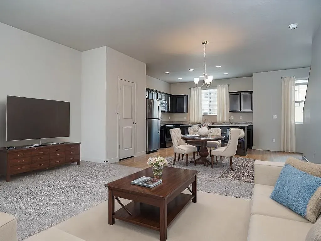 2 bed, 2.5 bath, 1312 sqft, $1,825 — Photo 3