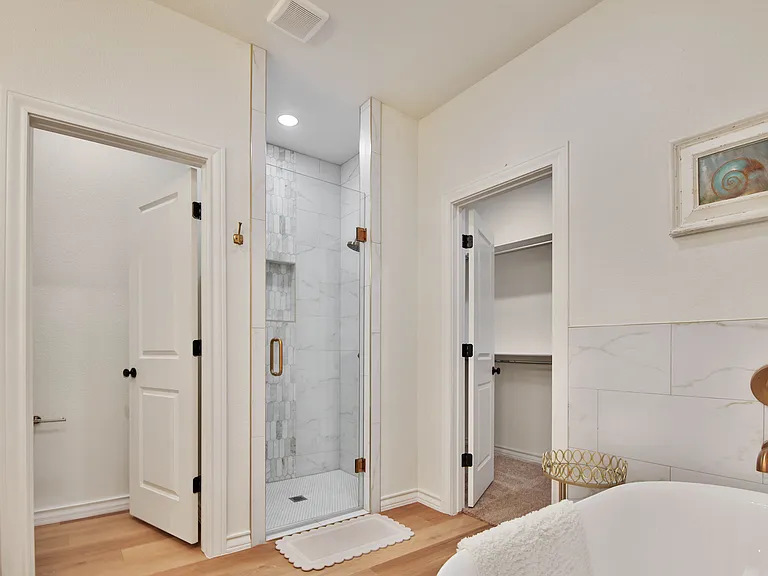 1409 Quincy Ave — Photo 11