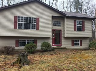 124 Locust Dr, East Stroudsburg, PA