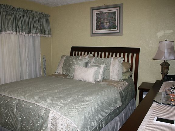 5th image of 2465 Bancroft Ln