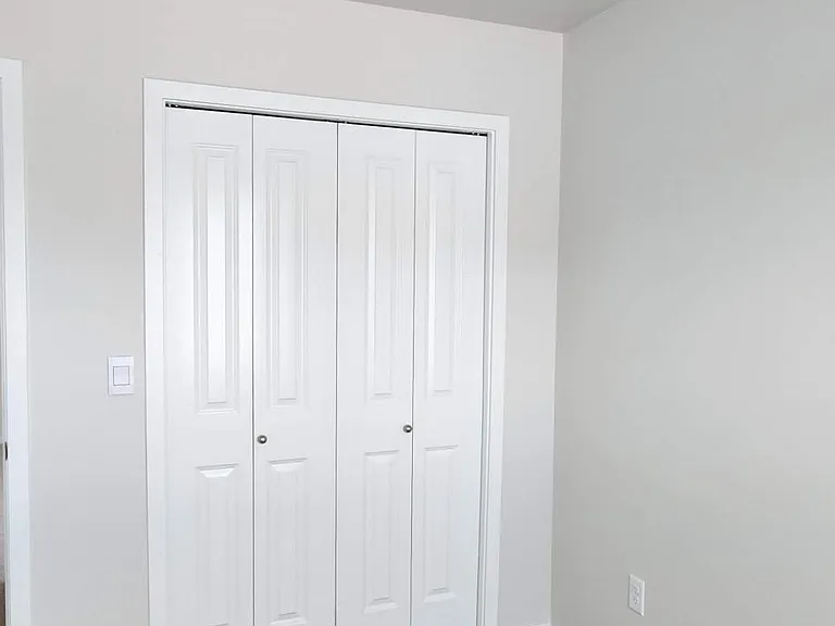 2215 Livesay Ln — Photo 20