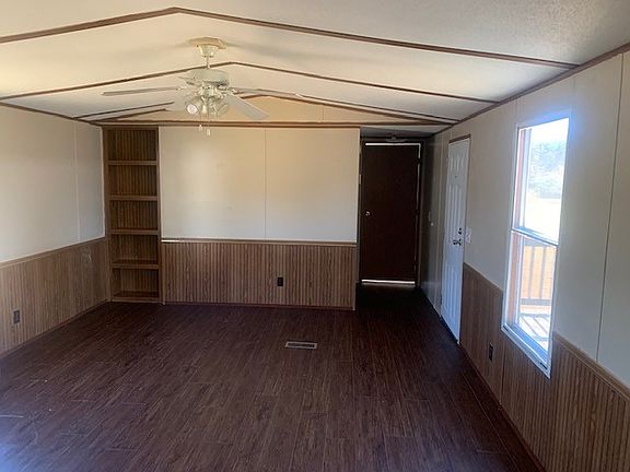 2nd image of 116 Carmen Ln