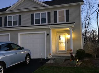 42 Stream View Dr, Cumberland, RI 02864