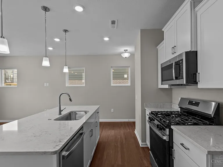 4972 Pebble Ct #4972 — Photo 6