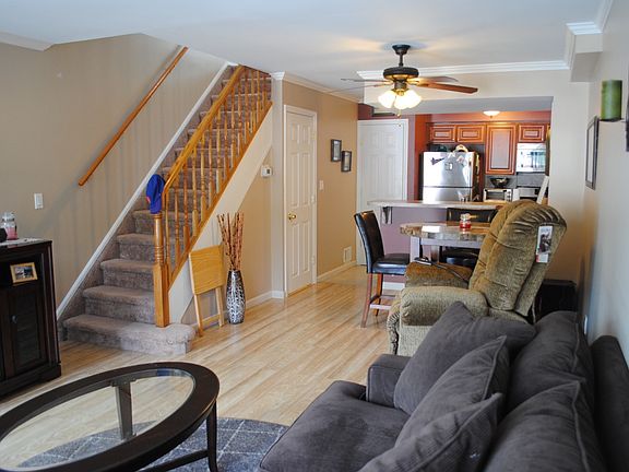 3rd image of 18 Sea Breeze Ln