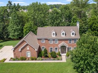 1319 Merganser Blvd, Swansea, IL