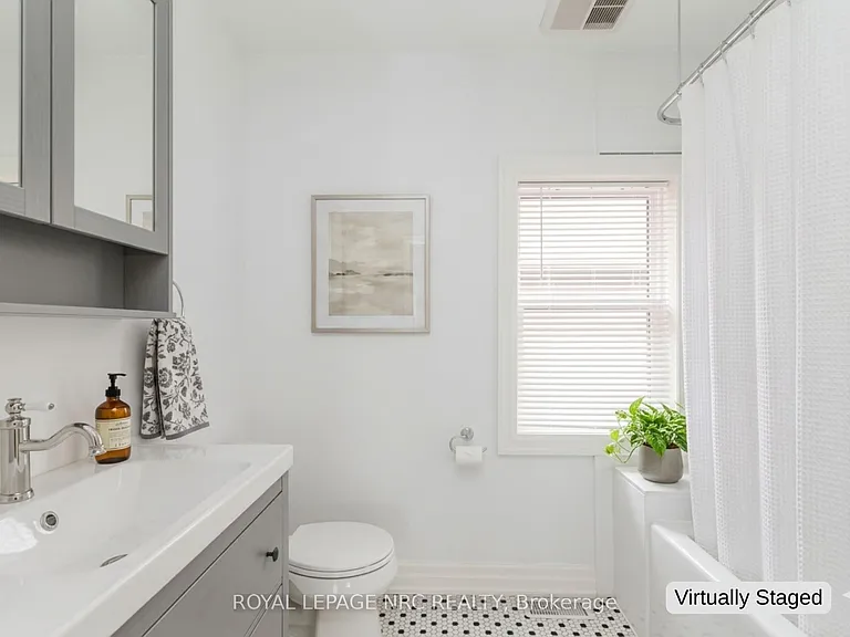 6 Clark St #UPPER — Photo 14