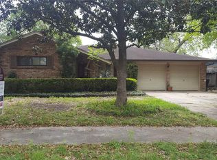 5211 Chantilly Ln, Houston, TX 77092